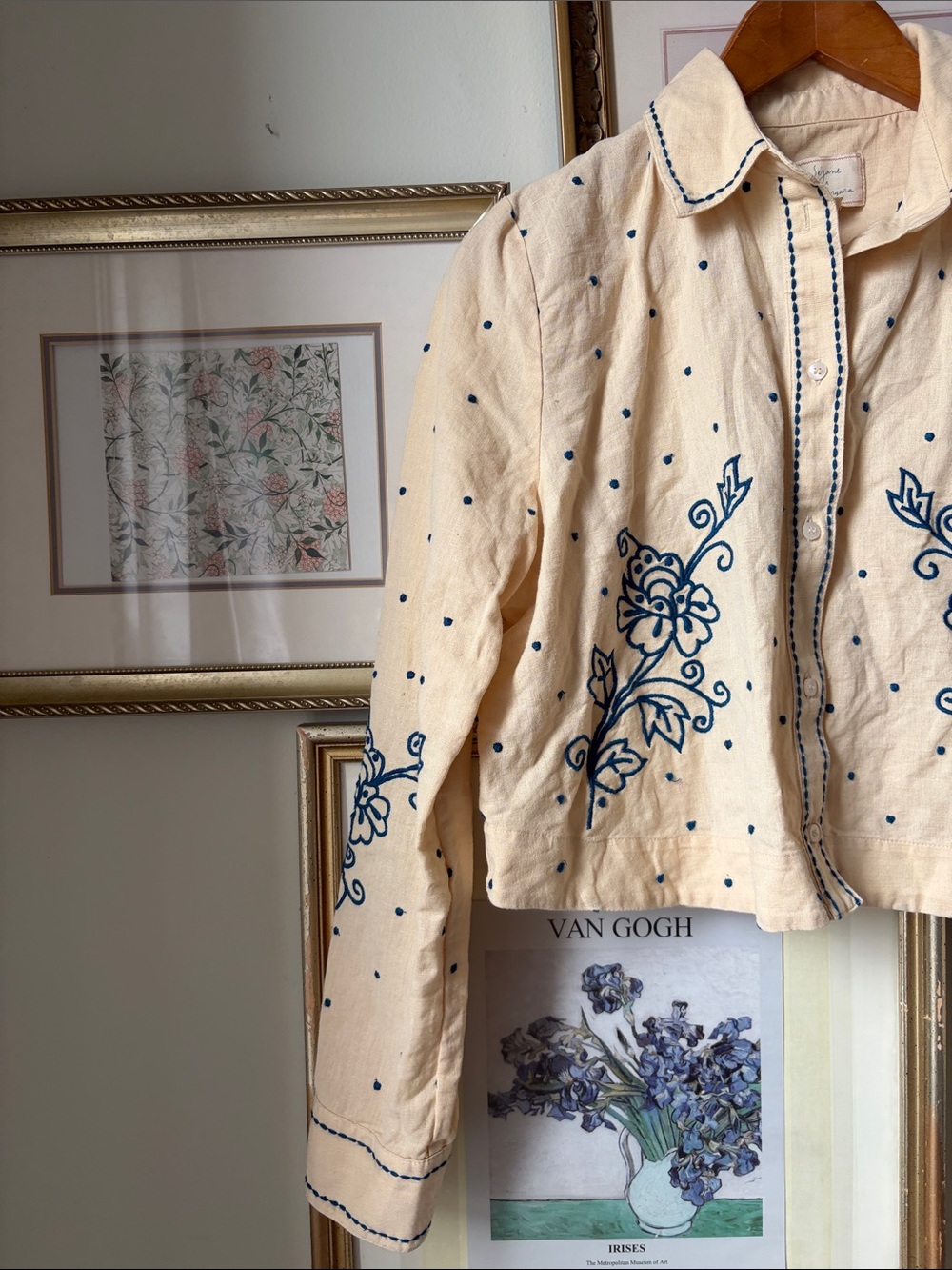 Sezane x Lucia Vergara Maellie Shirt in Beige with Narcisco Blue Embroidery 34/2 - Picture 7 of 9